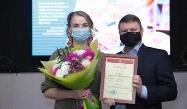 В Красноярске выбрали лучшего воспитателя 2021 года